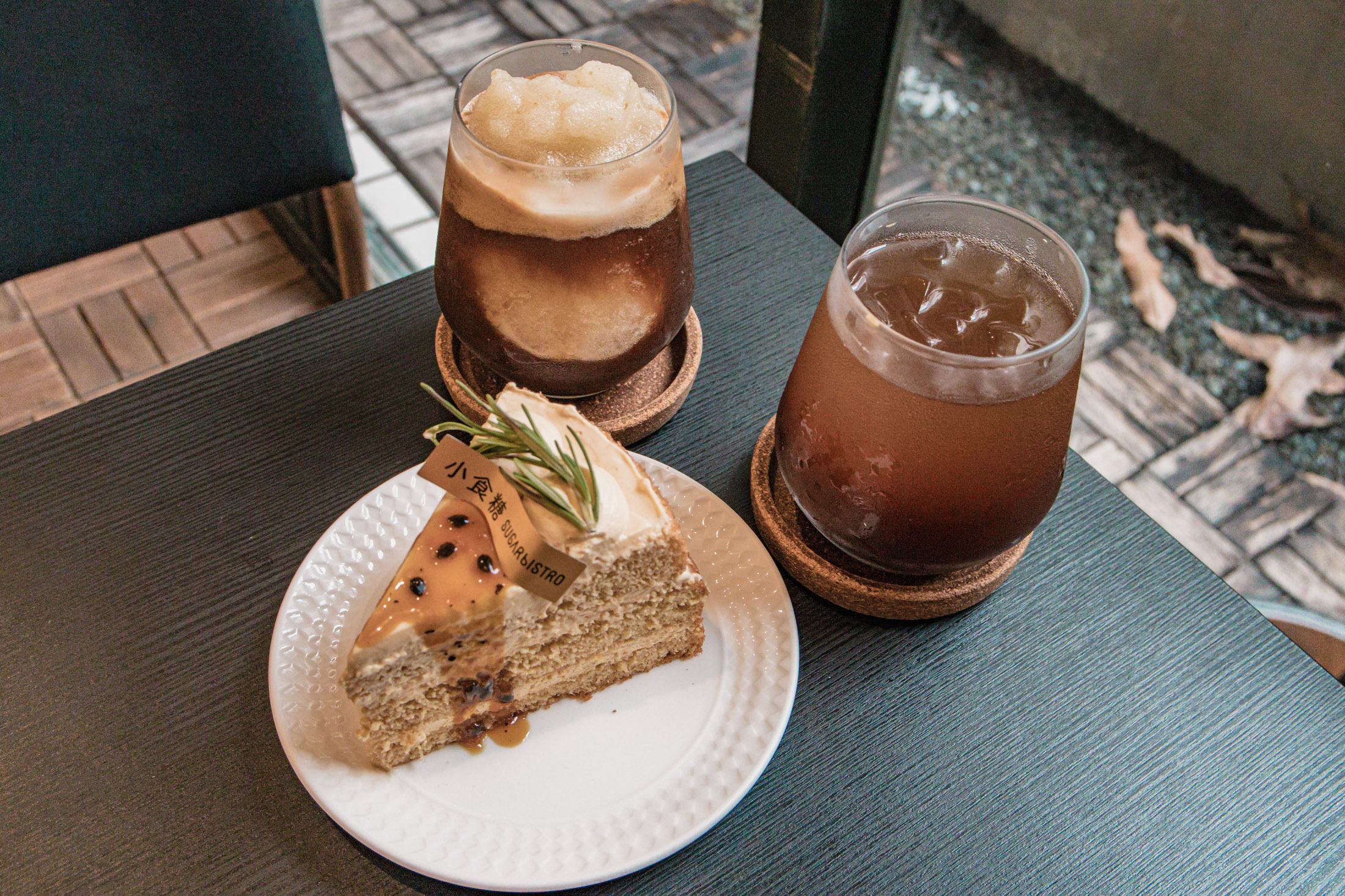 SUGARbISTRO 小食糖 棕櫚糖百香果戚風蛋糕與冰咖啡